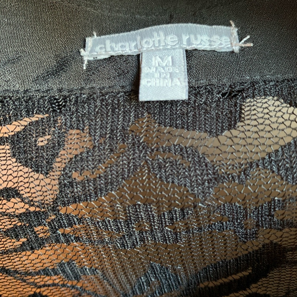 Lace back blouse - Picture 4 of 4